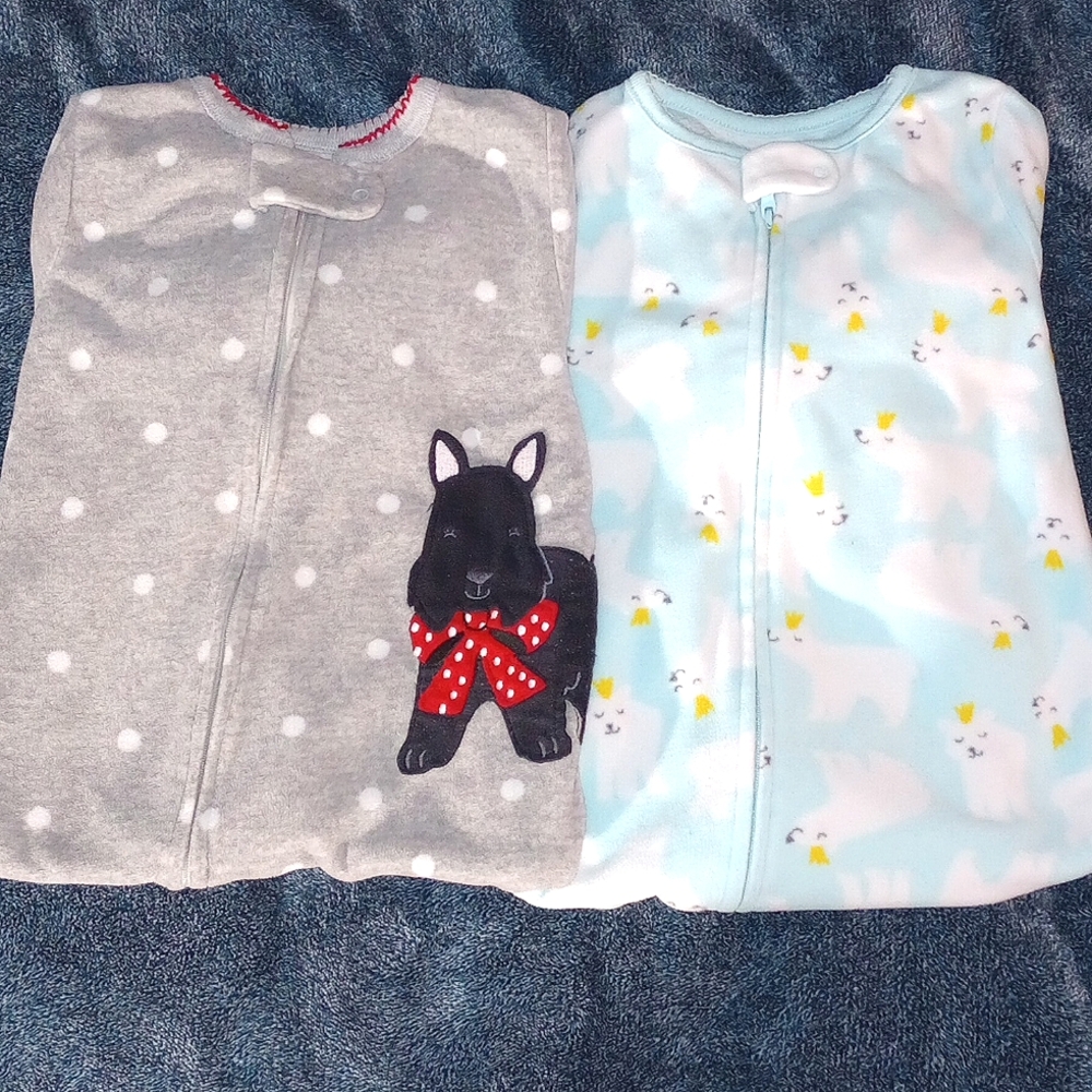 EUC 2 Piece Carter's Girls Winter Footie Pajamas Lot Size 18M Dogs Bears